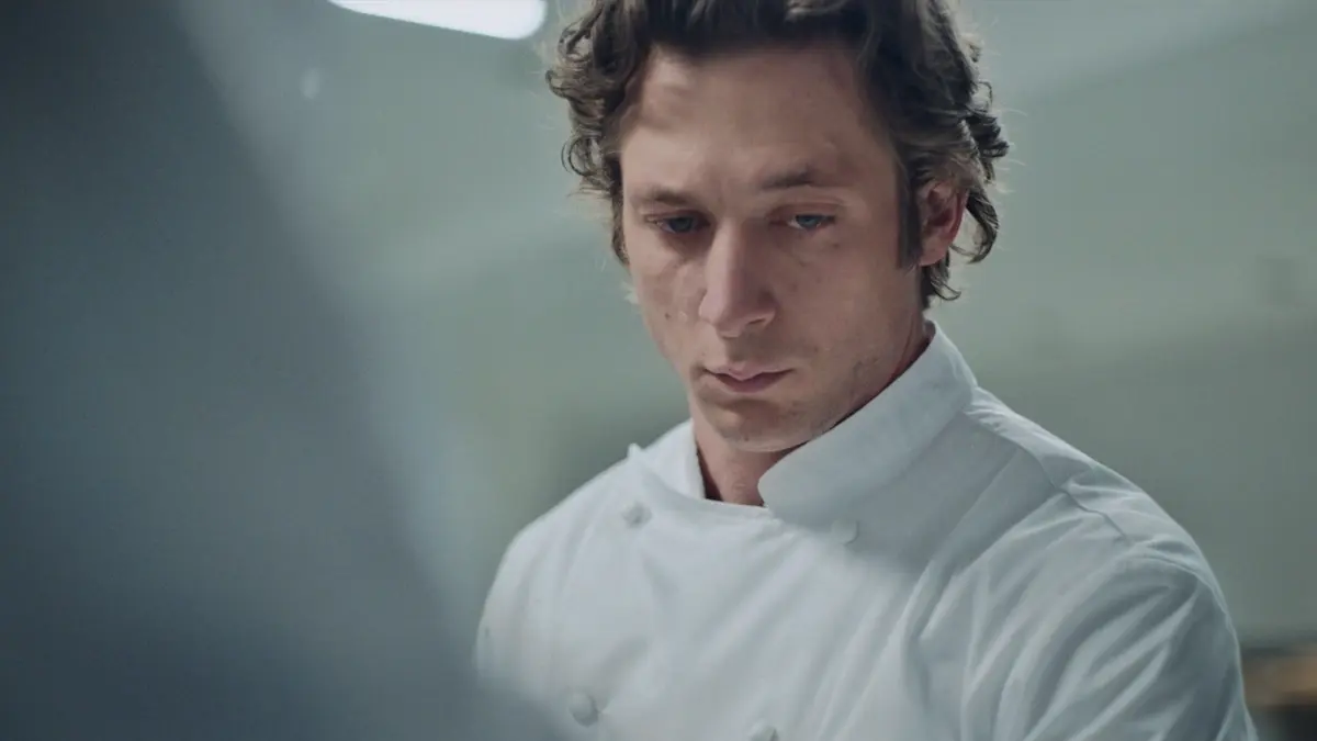Jeremy Allan White as Carmy in the Bear (2022)